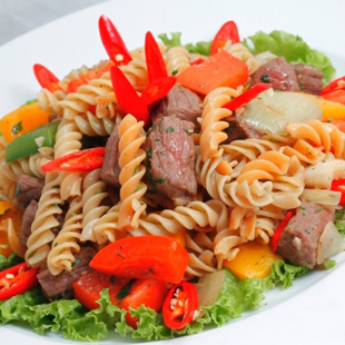 Nui xào bò