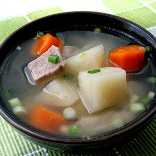 Xương heo hầm trái lê